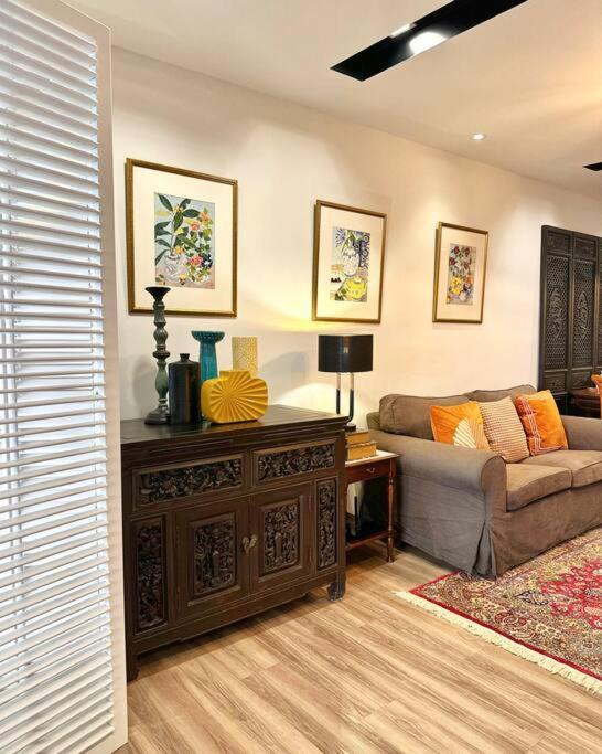 Central Bangkok, 5 Stars River View & Characteristic Decor المظهر الخارجي الصورة