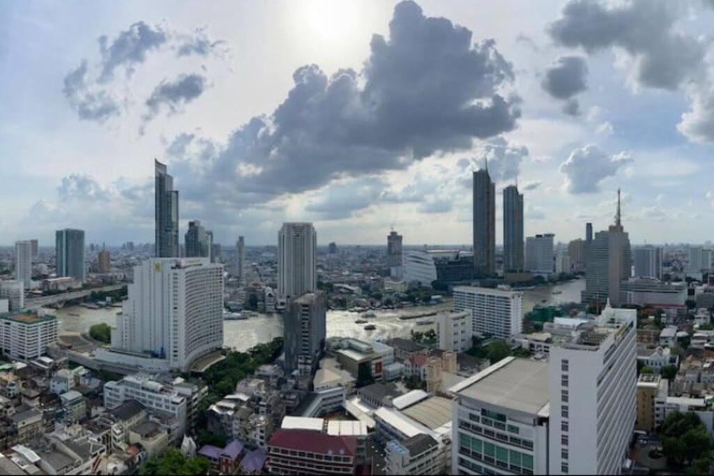 Central Bangkok, 5 Stars River View & Characteristic Decor المظهر الخارجي الصورة